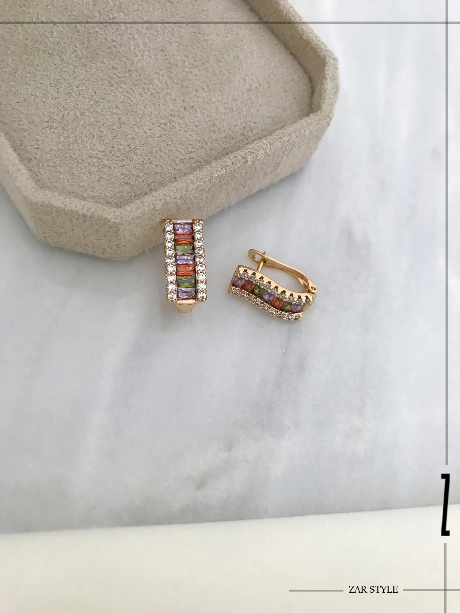 گوشواره مولتی کالر مستطیلی نگین باگت