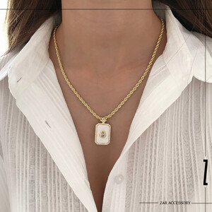 گردنبند آویز صدفی نگین اشکی