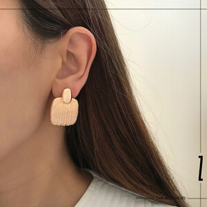 گوشواره مربعی گندمی