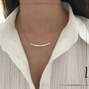 گردنبند میله‌ای کلاور و نگین