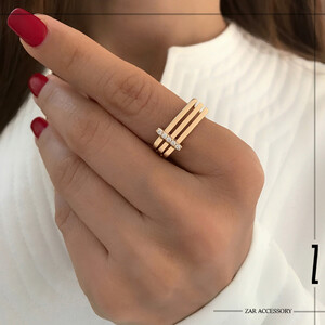 انگشتر سه لاین نگین متحرک