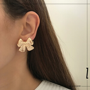 گوشواره پاپیون