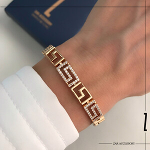 دستبند زنانه ورساچه نگین‌دار