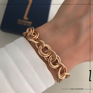 دستبند زنانه حلقه‌ای