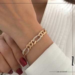 دستبند فیگارو نگین‌دار قفل ملوانی