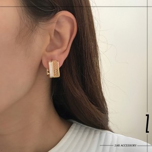 گوشواره مربعی توری نگینی