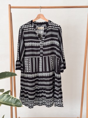 تونیک سفید مشکی