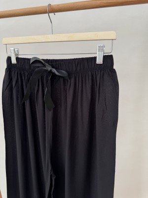 شلوار طرح‌دار نخی