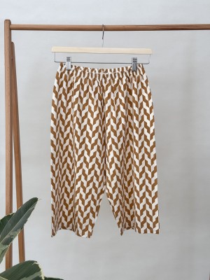 شلوارک نخ پنبه طرح‌دار