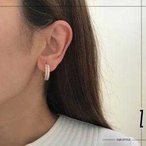 گوشواره حلقه‌ای سه لاینی نگین و پیچ