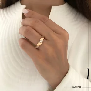 انگشتر زنانه کروسان نگین‌دار