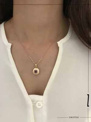 گردنبند آویز دایره‌ای نگین قرمز