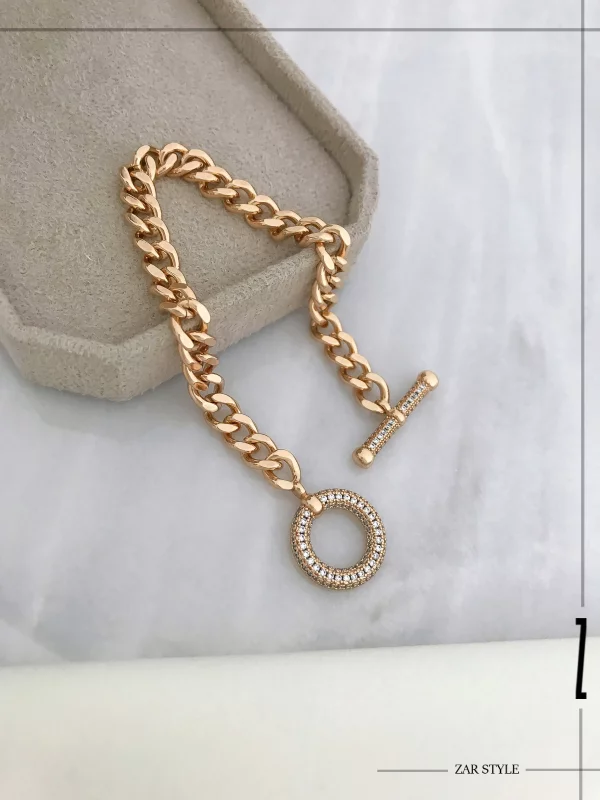 دستبند کارتیه قفل تی نگین‌دار