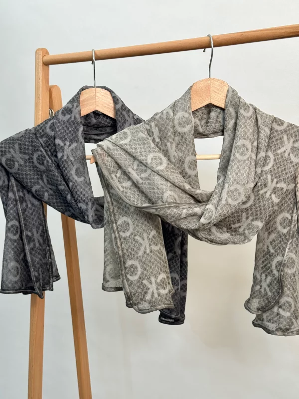 شال دورگان طرح کلوین کلاین