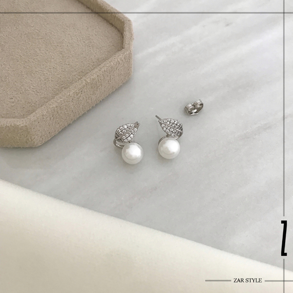 گردنبند آویز مروارید دور نگین