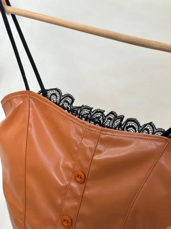 تاپ کراپ چرم