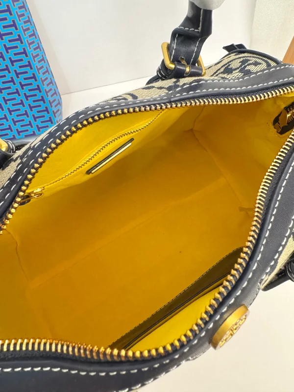 کیف صندوقی توری برچ