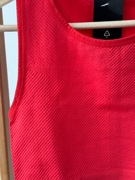 نیم تنه ورزشی بافت‌دار