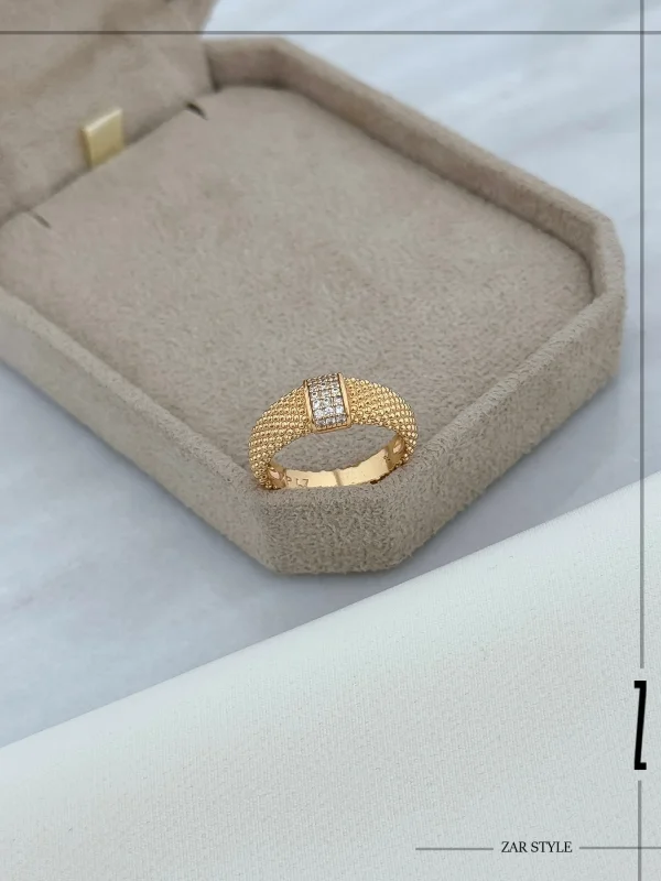 انگشتر دوید یورمن نگین‌دار