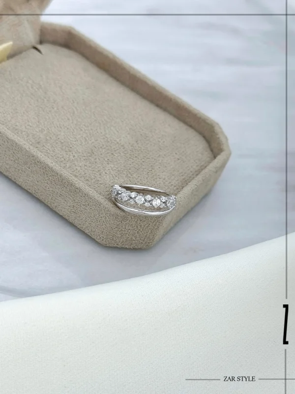 انگشتر جواهری دو لاین آینه‌ای نگینی