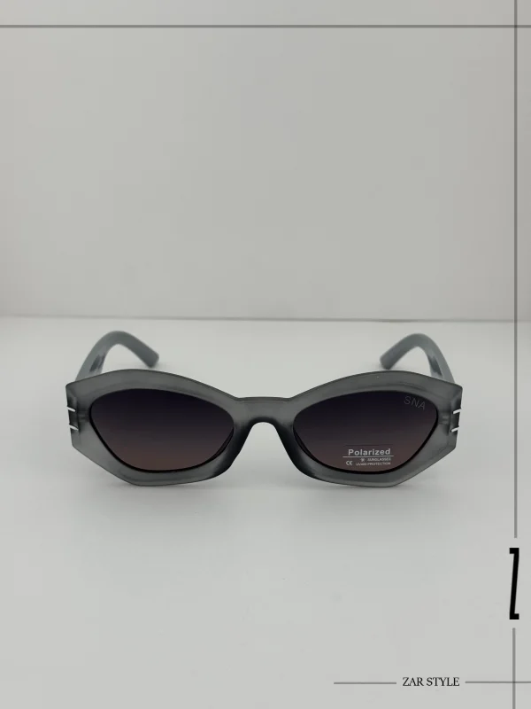 عینک آفتابی طرح دیور