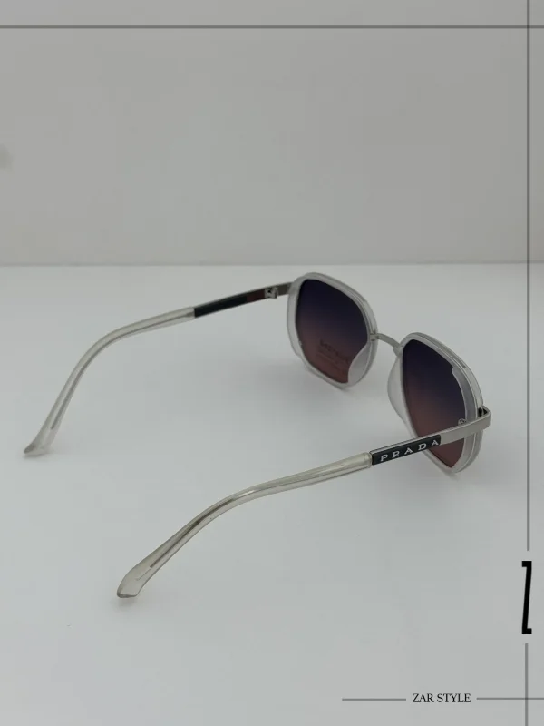 عینک آفتابی پرادا