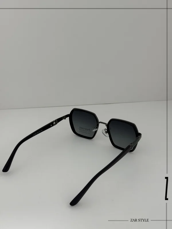 عینک آفتابی فراگامو کد 121