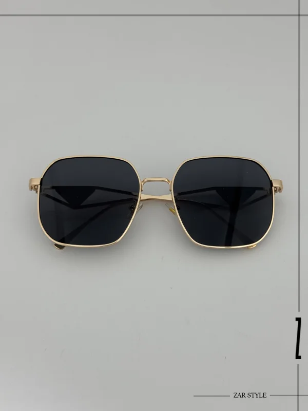 عینک آفتابی  پرادا فریم‌دار