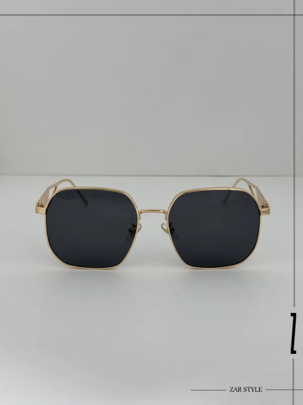 عینک آفتابی  پرادا فریم‌دار