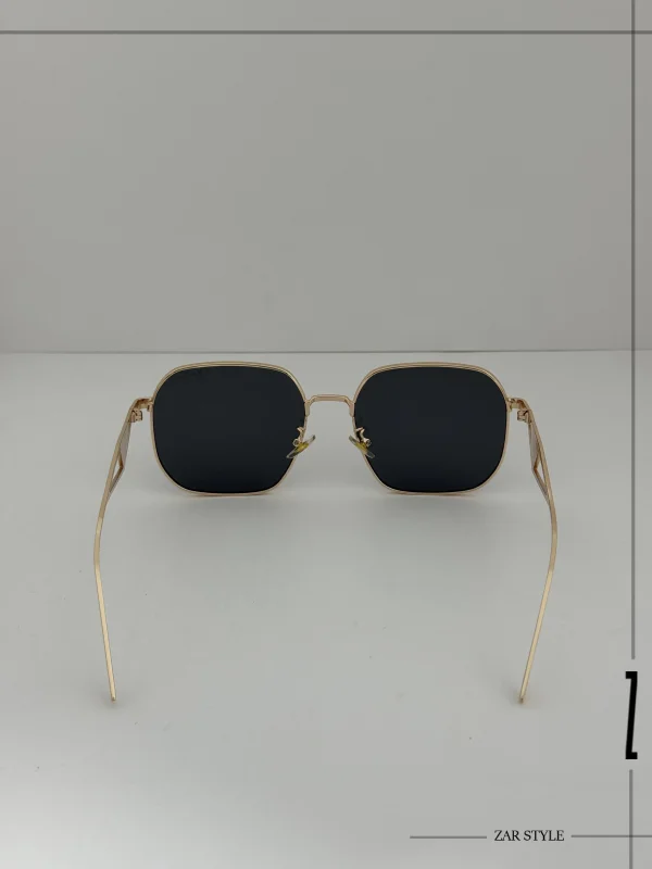 عینک آفتابی  پرادا فریم‌دار