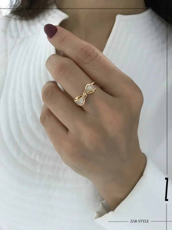 انگشتر پاپیون نگین‌دار