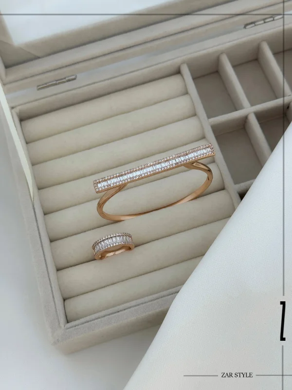 انگشتر زنانه حلقه نگین‌ باگتی