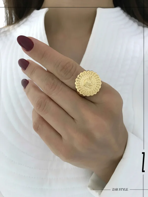 انگشتر ورساچه گرد