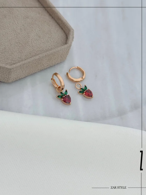 گوشواره حلقه‌ای دو قطعه آویز توت فرنگی