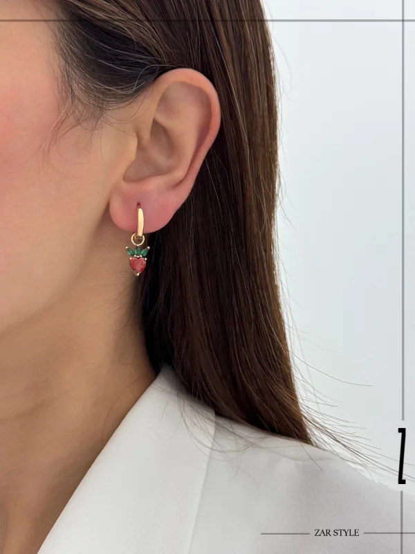 گوشواره حلقه‌ای دو قطعه آویز توت فرنگی