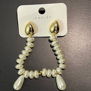 گوشواره مرواریدی