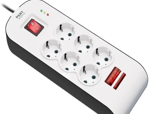 محافظ ولتاژ ۶ خانه مناسب صوتی‌، تصویری و کامپیوتر مدل پارت