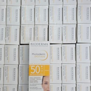 ضدآفتاب بی رنگ اسپات بایودرما