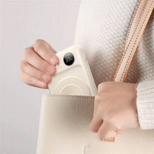 پاوربانک با قابلیت شارژ سریع و بی‌سیم همزمان