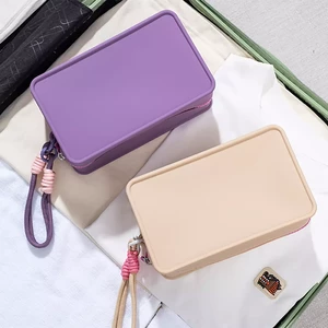 خرید کیف لوازم آرایش مسافرتی چند منظوره