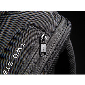 خرید کوله تک بند ضد سرقت بانگه دارای پورت شارژ  USB 3.0 با سایز 18x10x34 سانتی متر  BANGE 22085 Oxford Cloth Sling Chest Bag USB External Charging Port