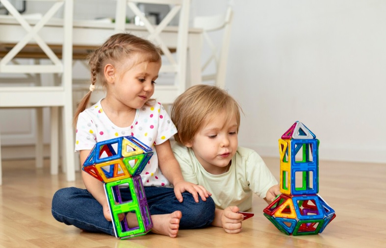 چرا باید برای بچه‌ها در روزهای سخت و جنگ اسباب‌بازی بخریم؟