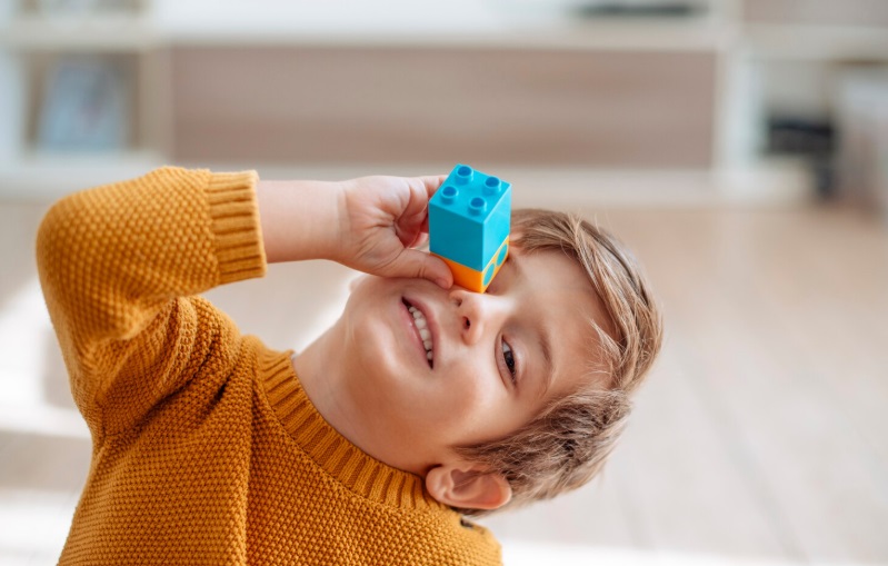 چرا بازی با لگو برای رشد کودکان ضروری است؟