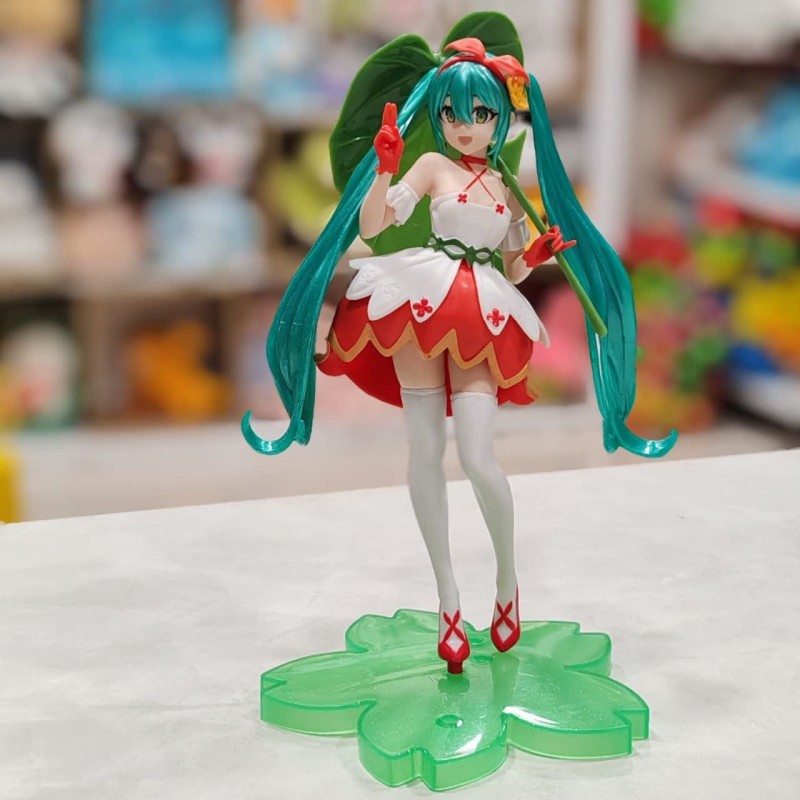 اکشن فیگور هاتسونه با چتر سبز ایستاده وارداتی