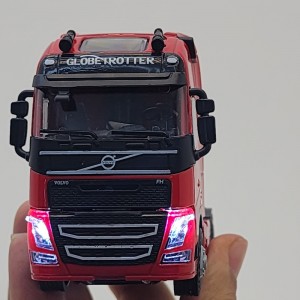 ماکت  تریلی FH 500 دو محور صدا دار و چراغ دار