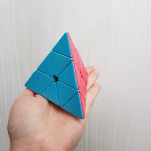مکعب روبیک کای وای مدل هرم  3×3