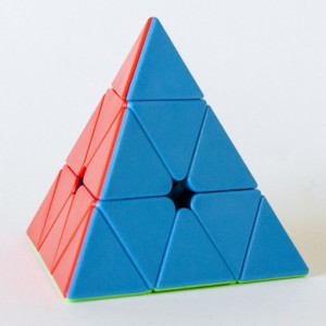مکعب روبیک کای وای مدل هرم  3×3