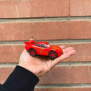 ماشین فلزی مکویین متوسط طاها