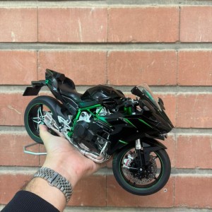 موتور فلزی خیلی بزرگ کاوازاکی  1 به 6 دودزا موزیکال H2R