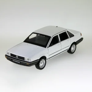 ماشین بازی مدل فولوکس واگن سانتانا